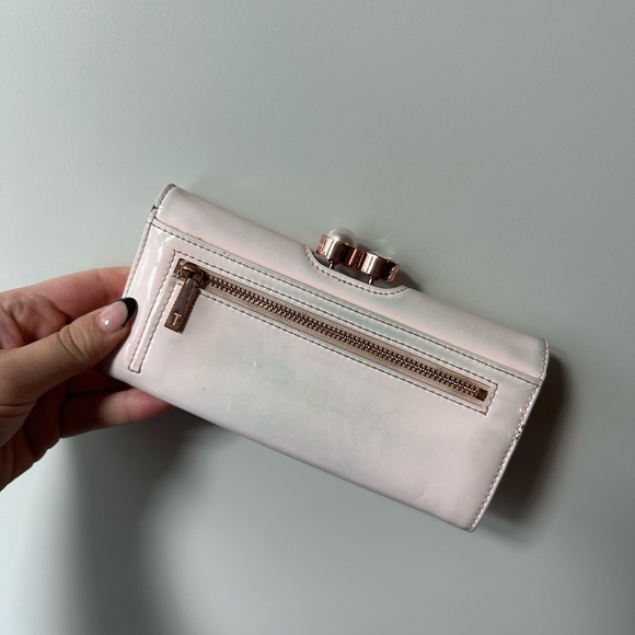 Wallet - Picture 3 of 4